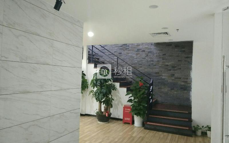 卫星大厦写字楼出租875平米豪装办公室88元/m².月