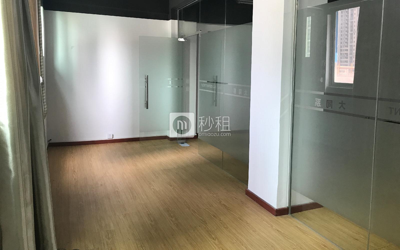 广兴源互联网创意园写字楼出租99平米简装办公室65元/m².月