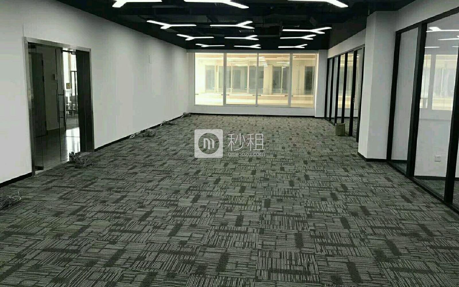 TCL大厦写字楼出租428平米精装办公室140元/m².月