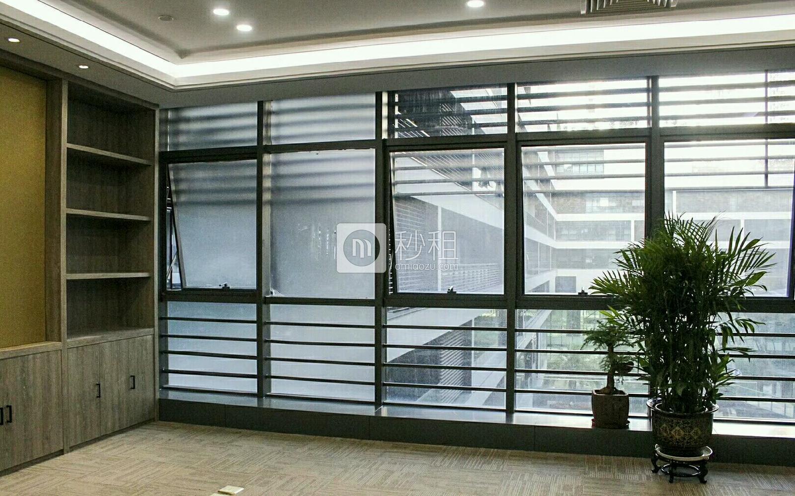 深业泰然大厦写字楼出租502平米精装办公室130元/m².月