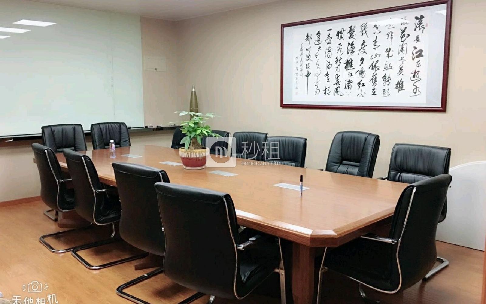 荣超经贸中心写字楼出租185平米精装办公室160元/m².月