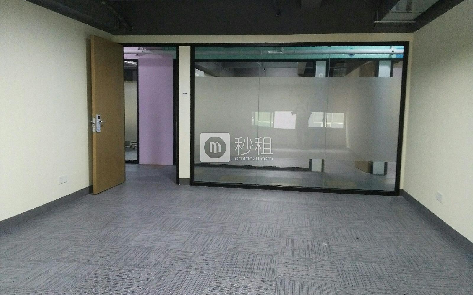 甲岸科技园写字楼出租173平米简装办公室69元/m².月