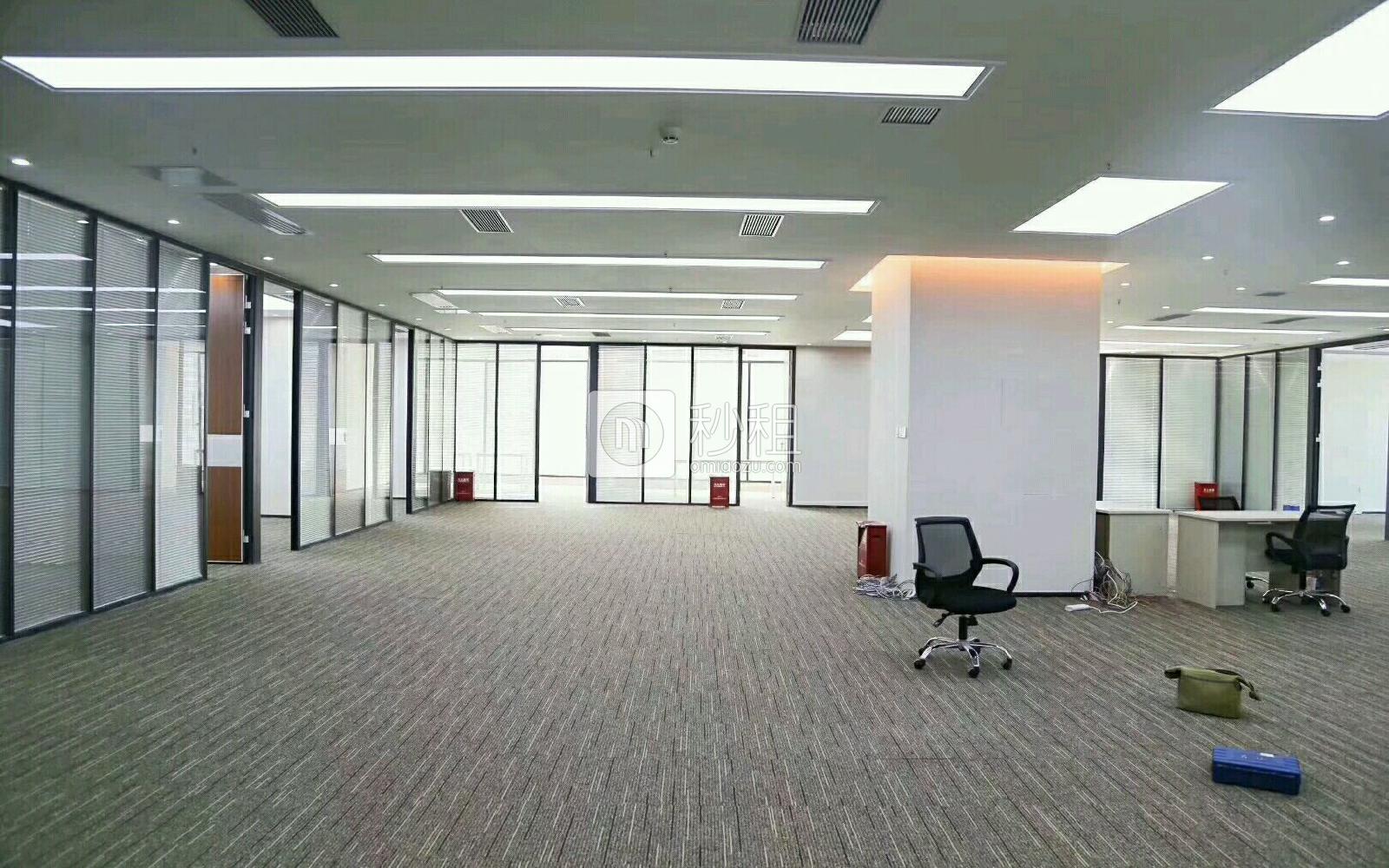 大中华国际交易广场写字楼出租1308平米精装办公室128元/m².月
