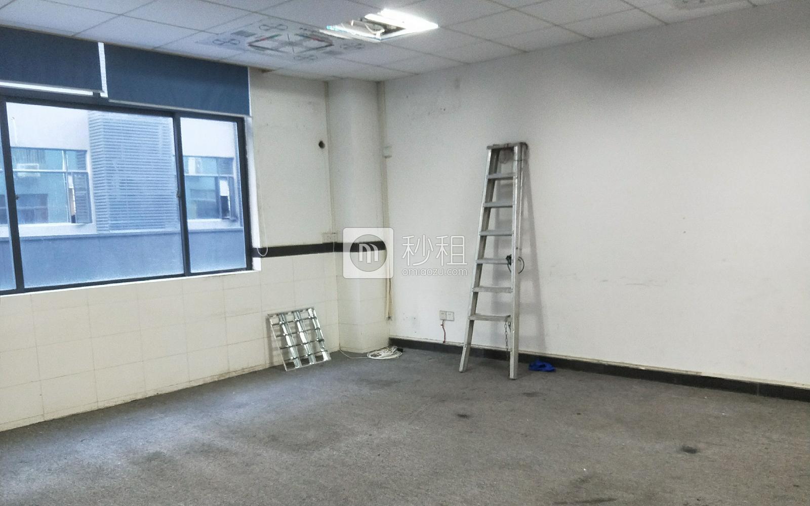雍启商务大厦写字楼出租100平米简装办公室45元/m².月