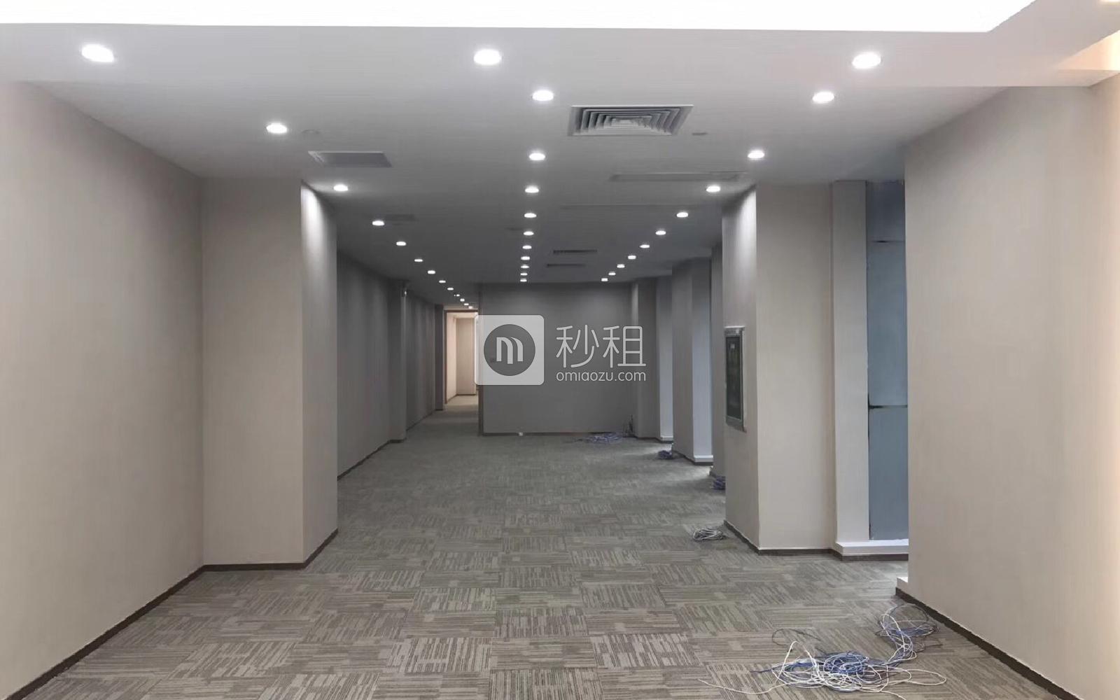 新华保险大厦写字楼出租531平米精装办公室128元/m².月