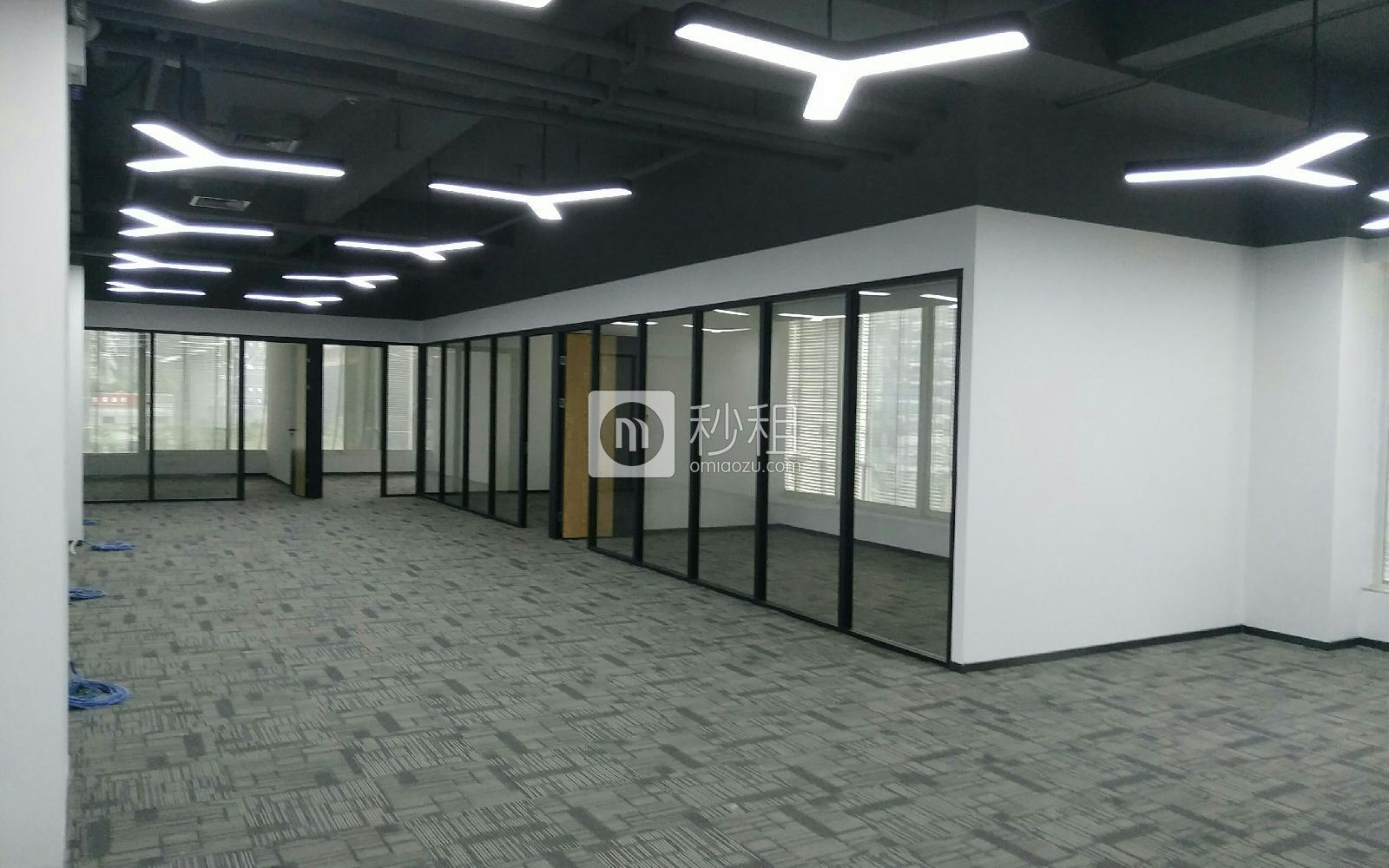 TCL大厦写字楼出租536平米精装办公室130元/m².月