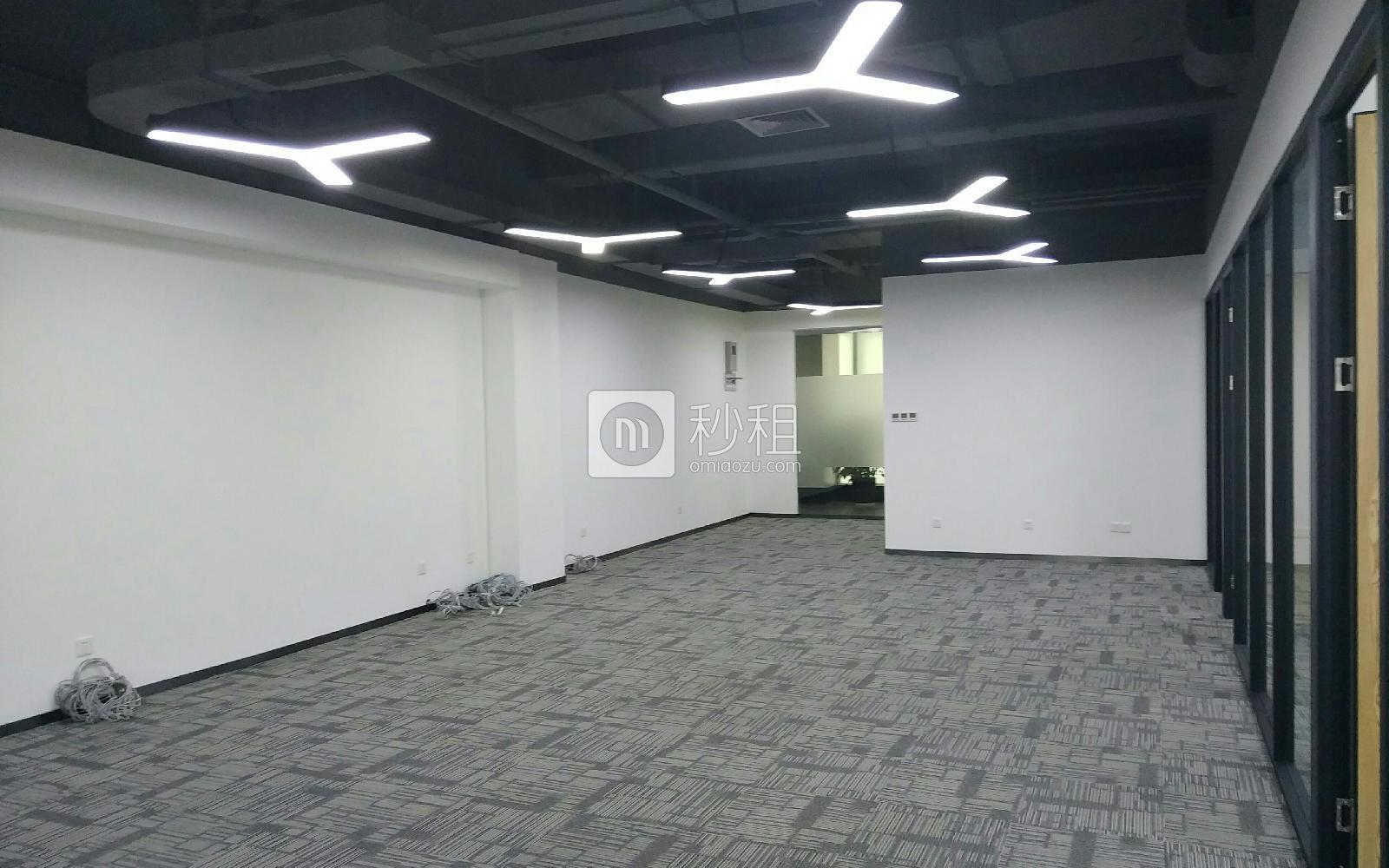 TCL大厦写字楼出租249平米精装办公室125元/m².月