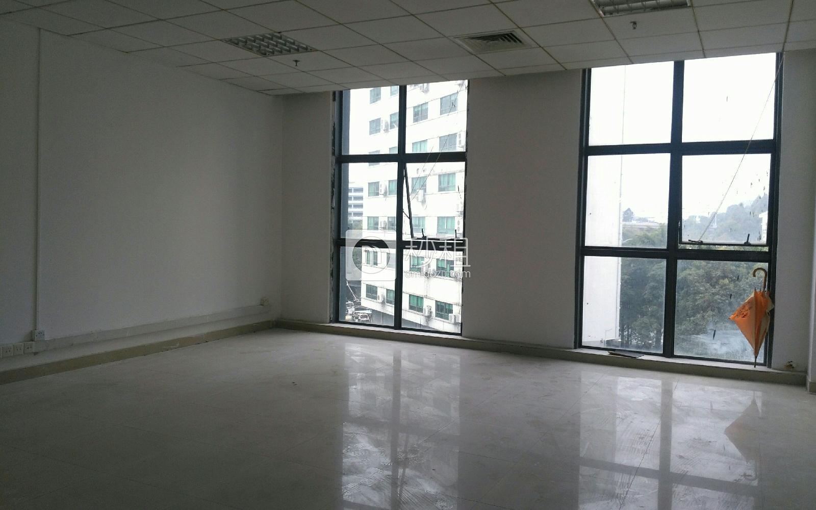 元征科技园写字楼出租67平米简装办公室55元/m².月