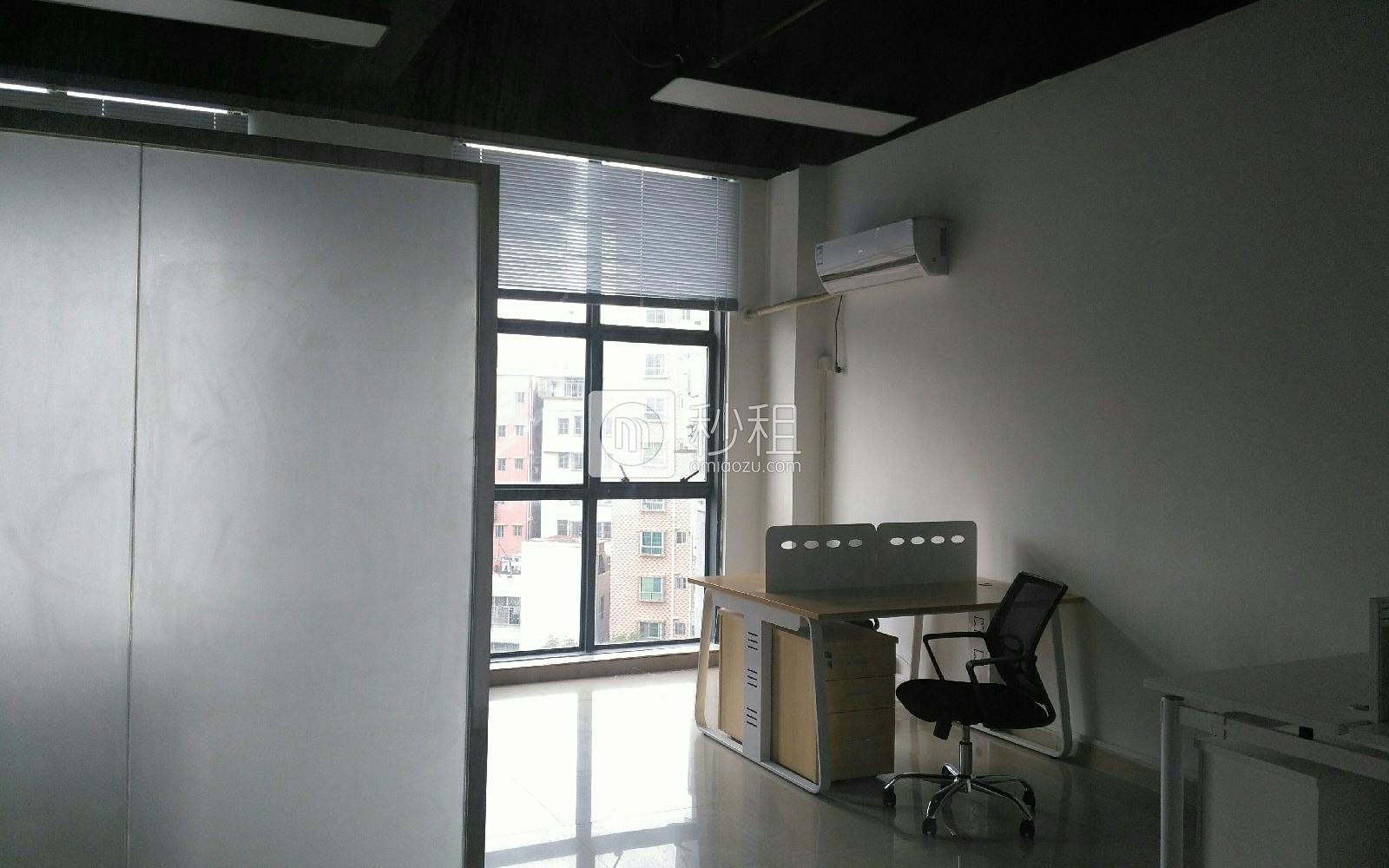 元征科技园写字楼出租64平米简装办公室65元/m².月