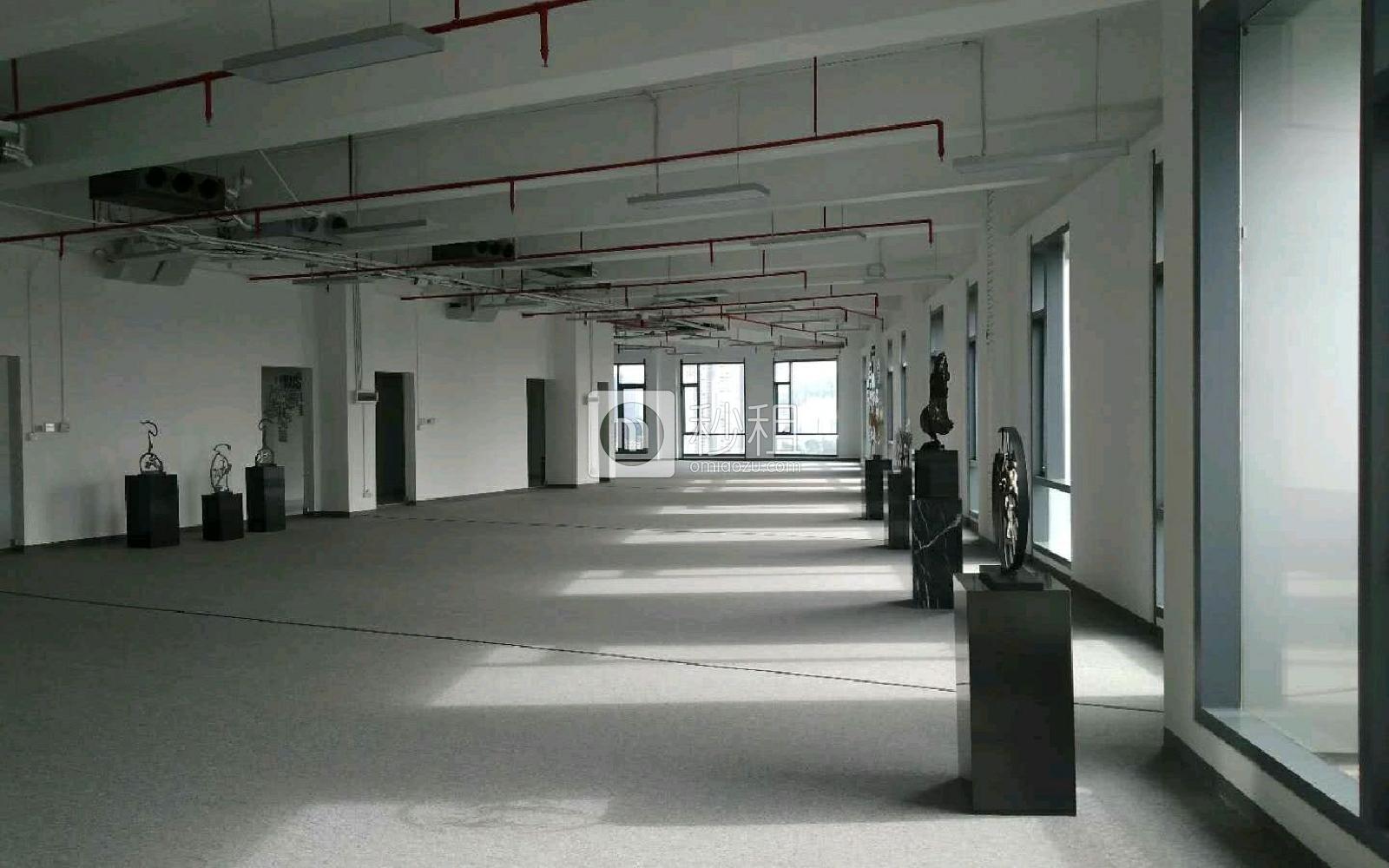满京华·SOHO艺峦大厦写字楼出租220平米精装办公室70元/m².月