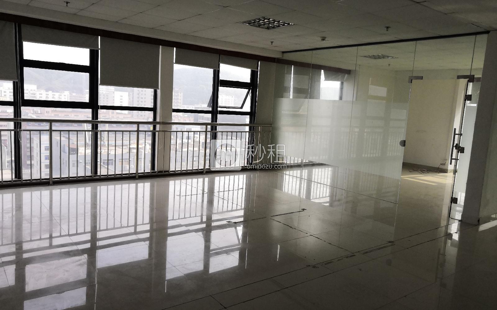 华丰国际商务大厦写字楼出租316平米精装办公室72元/m².月