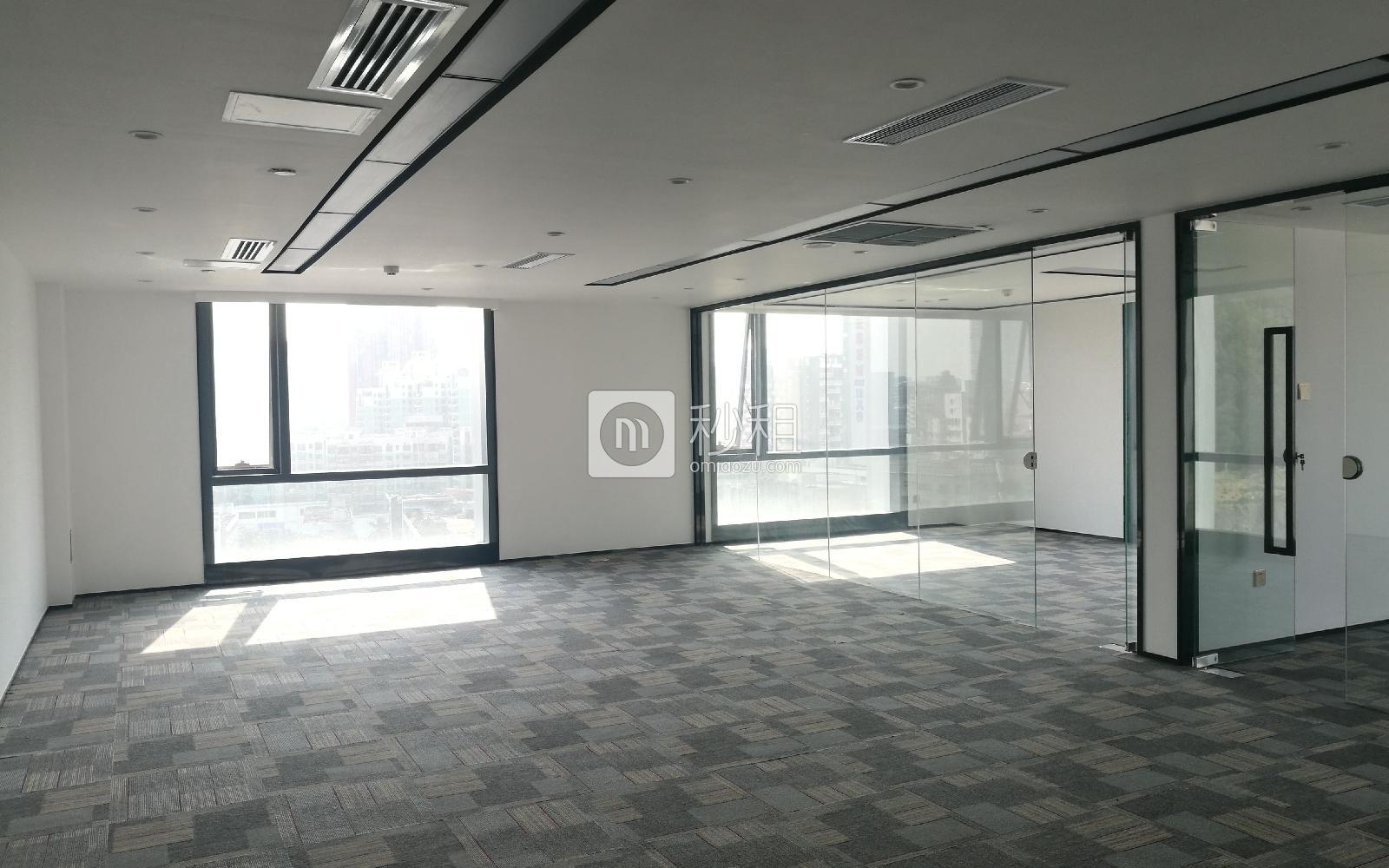 满京华·SOHO艺峦大厦写字楼出租220平米精装办公室70元/m².月