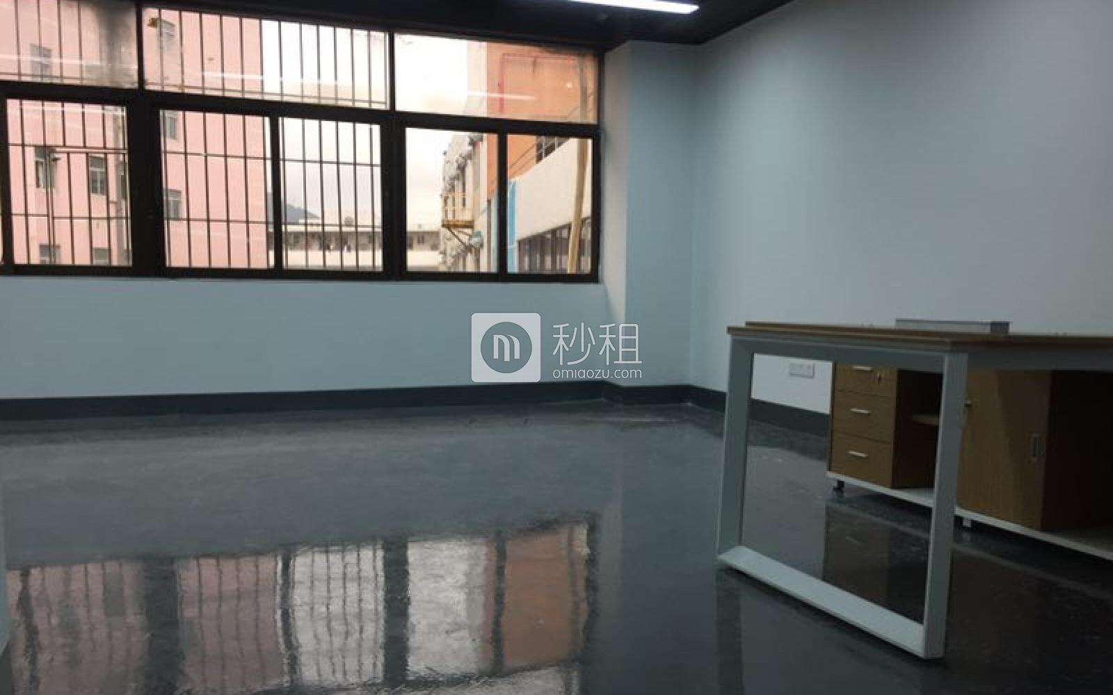 16号孵化器写字楼出租100平米简装办公室65元/m².月