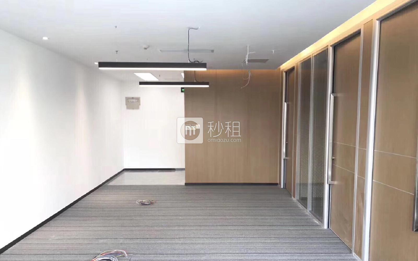 荣超经贸中心写字楼出租156平米精装办公室180元/m².月