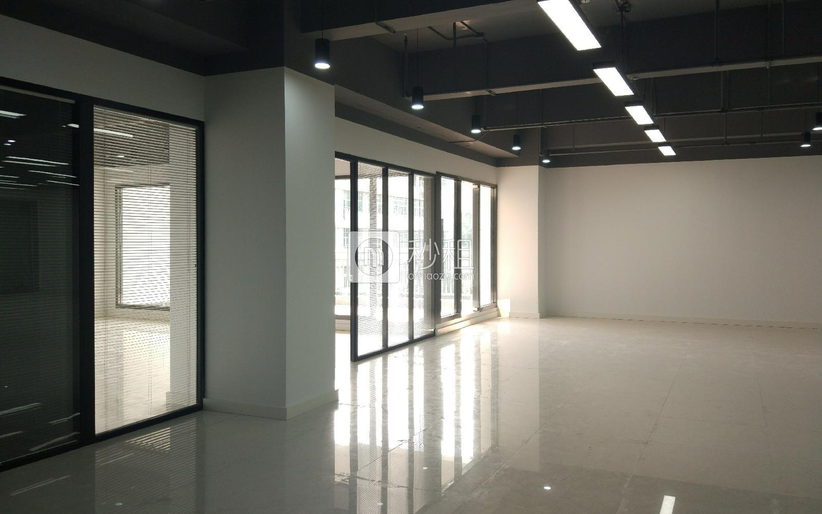 明亮科技园写字楼出租545平米精装办公室75元/m².月