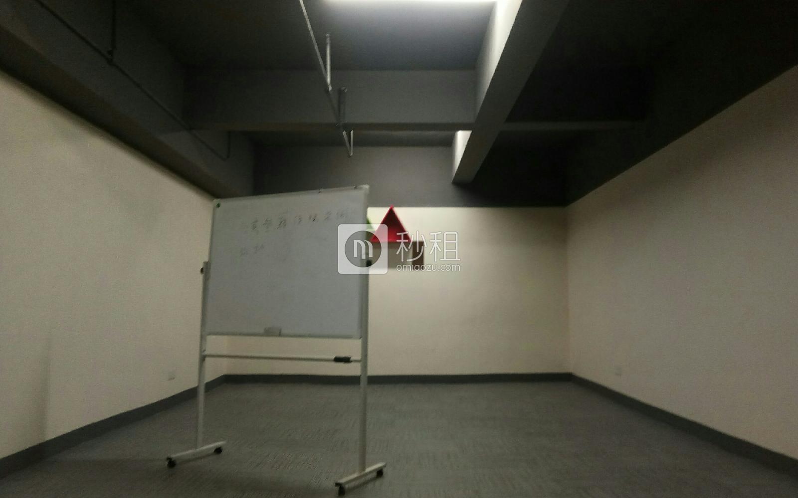 智工小镇写字楼出租72平米精装办公室60元/m².月