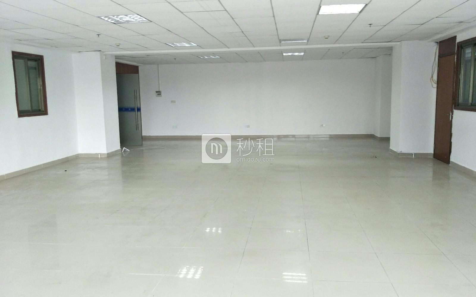 荣群大厦（龙华）写字楼出租200平米简装办公室75元/m².月