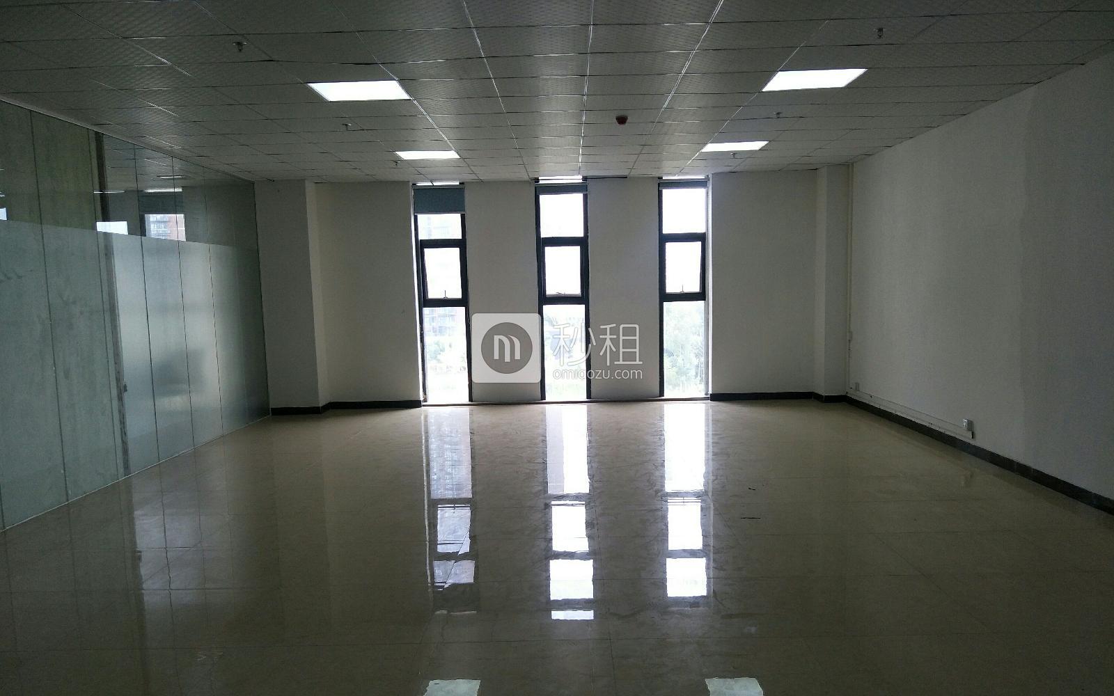 港之龙商务中心写字楼出租127平米简装办公室88元/m².月