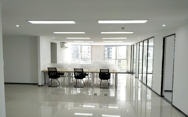 龍光世紀大廈寫字樓出租368平米精裝辦公室99元/m2.月