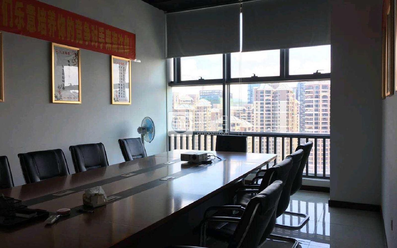 中央大道写字楼出租227平米精装办公室100元/m².月