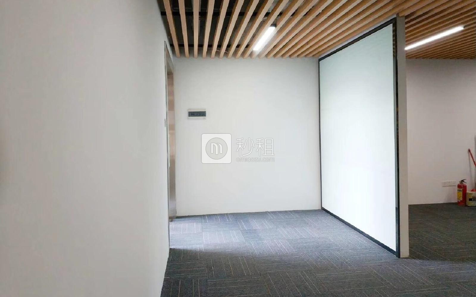 深圳软件园写字楼出租135平米精装办公室110元/m².月