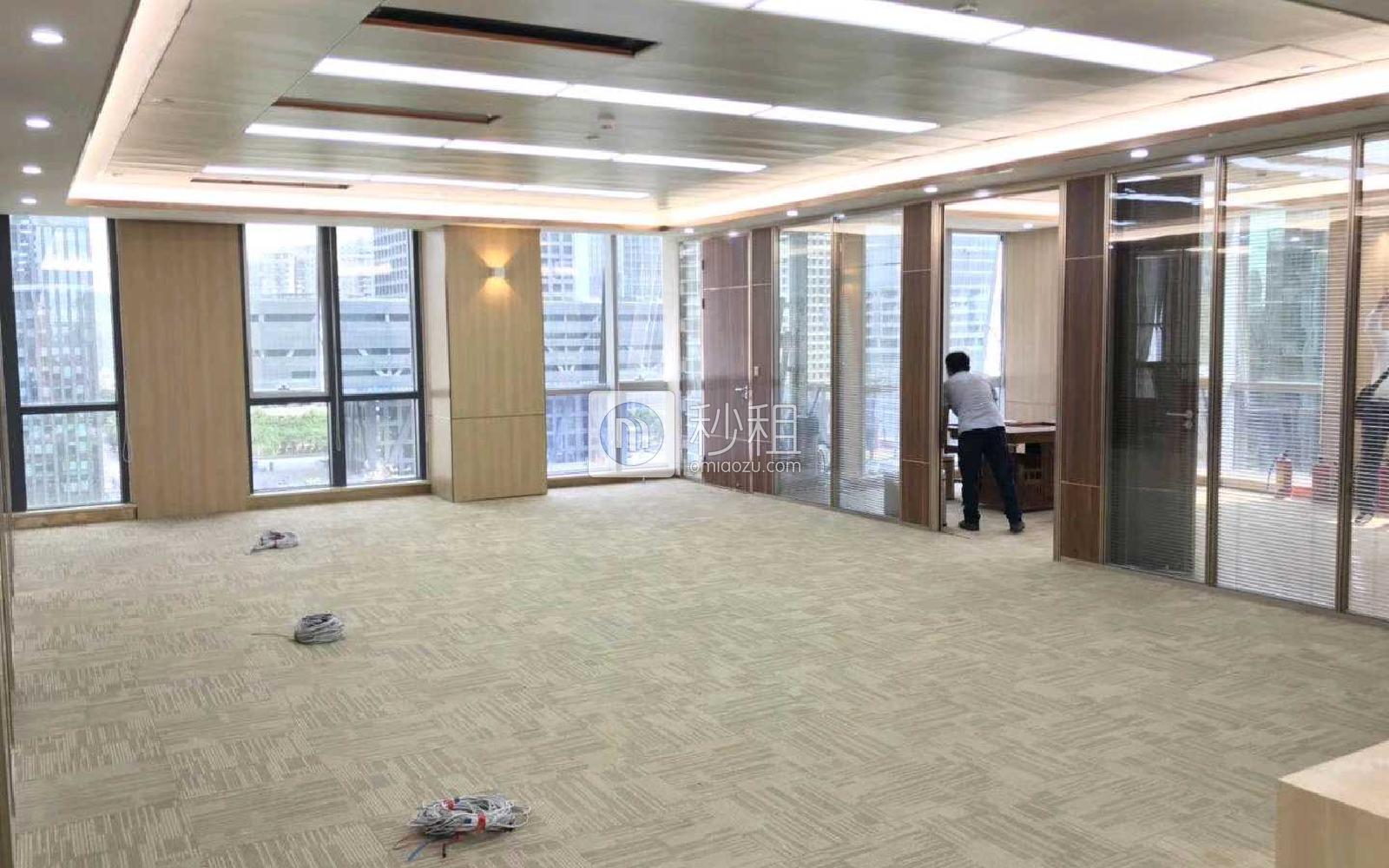 新华保险大厦写字楼出租330平米豪装办公室168元/m².月