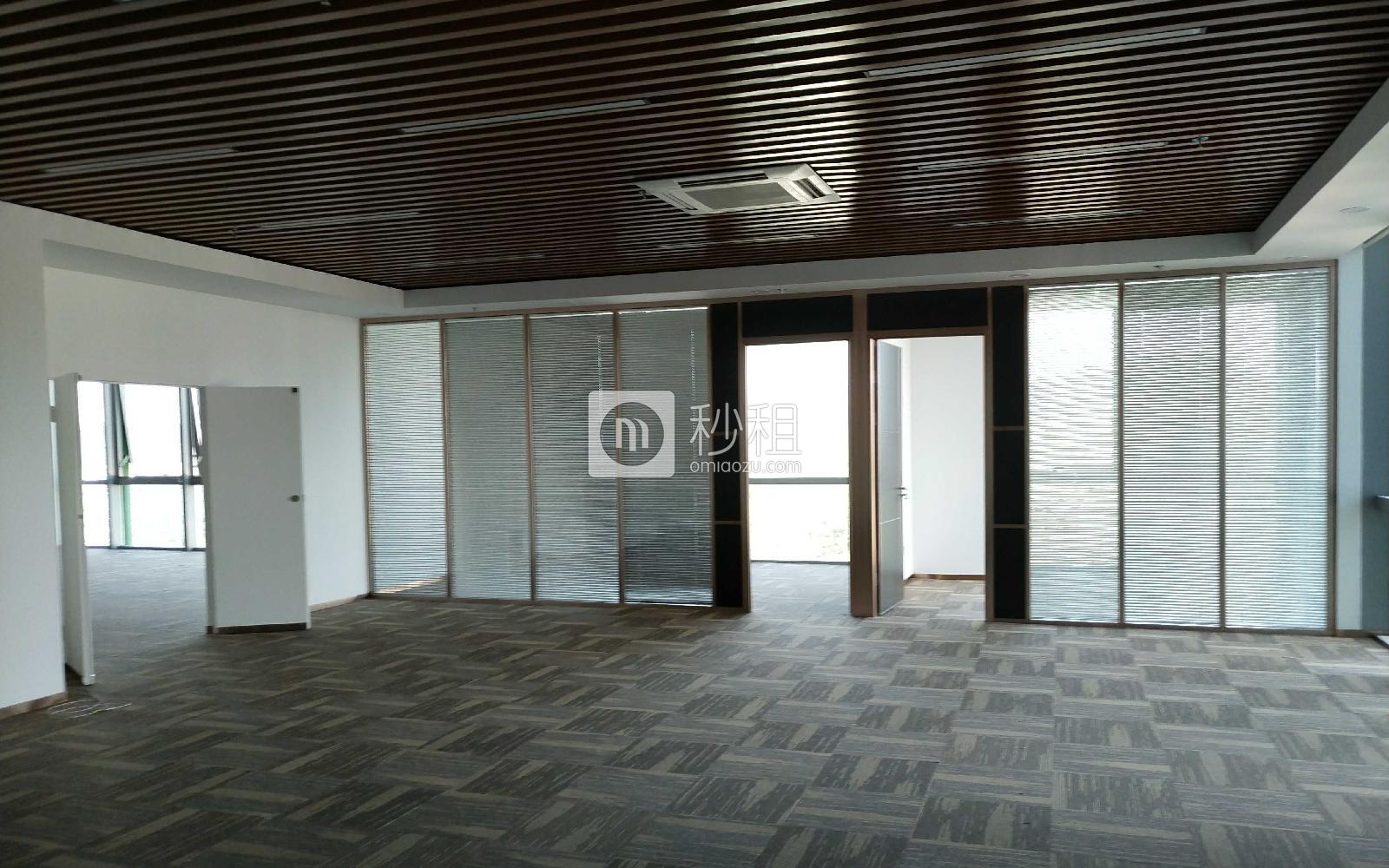 深业U中心写字楼出租245平米精装办公室70元/m².月