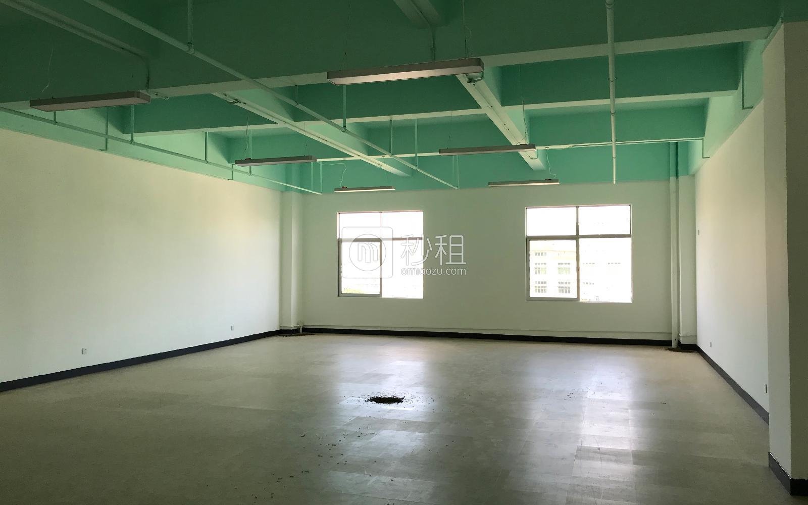 潮loft创意产业园	写字楼出租273平米精装办公室45元/m².月