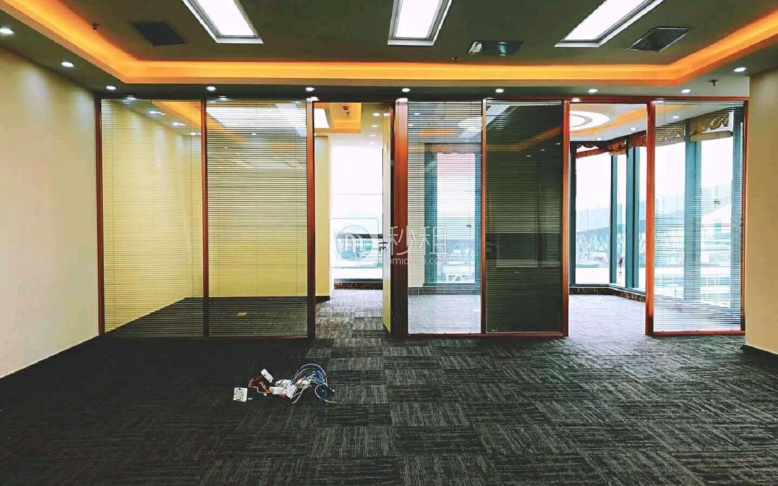 诺德金融中心（诺德中心）写字楼出租298平米精装办公室188元/m².月