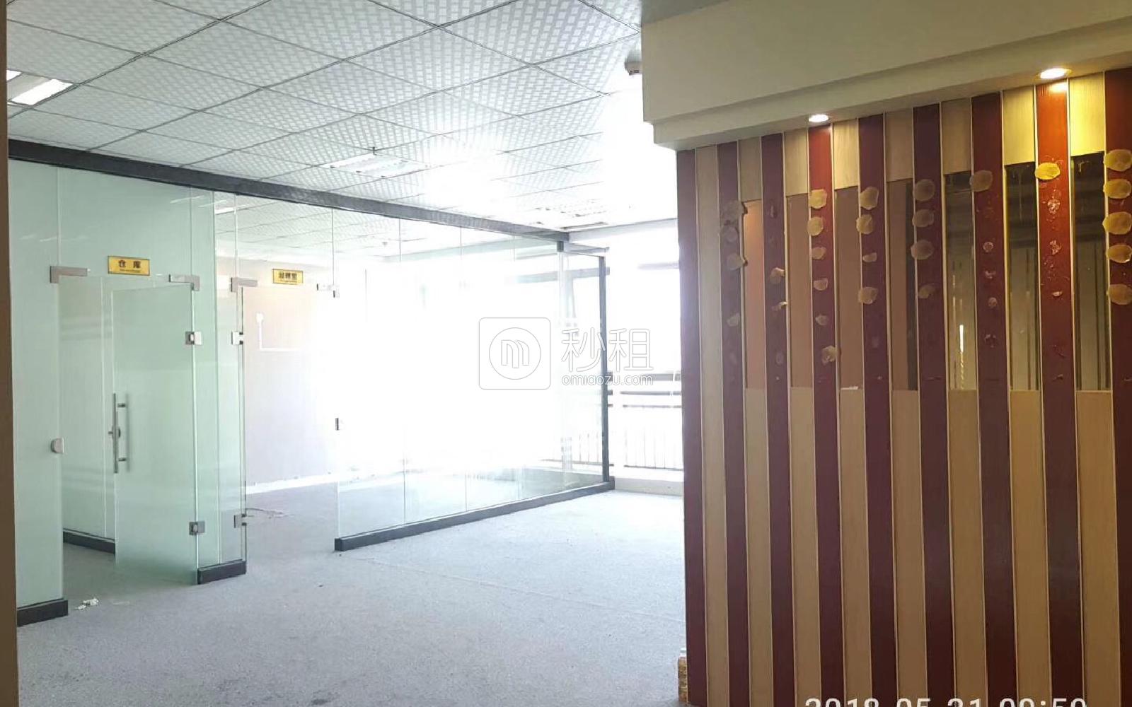 港之龙商务中心写字楼出租148平米简装办公室70元/m².月