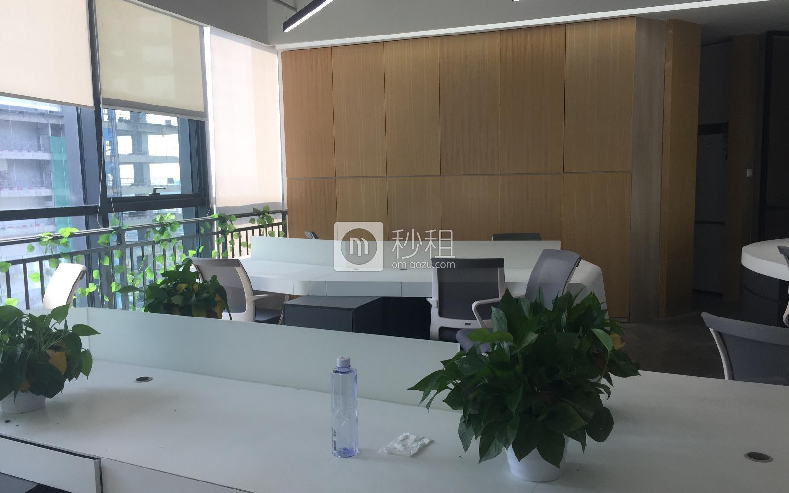 天安云谷		写字楼出租260平米豪装办公室116元/m².月