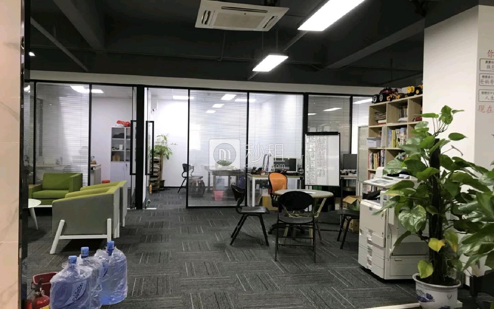 中粮商务公园写字楼出租410平米精装办公室98元/m².月