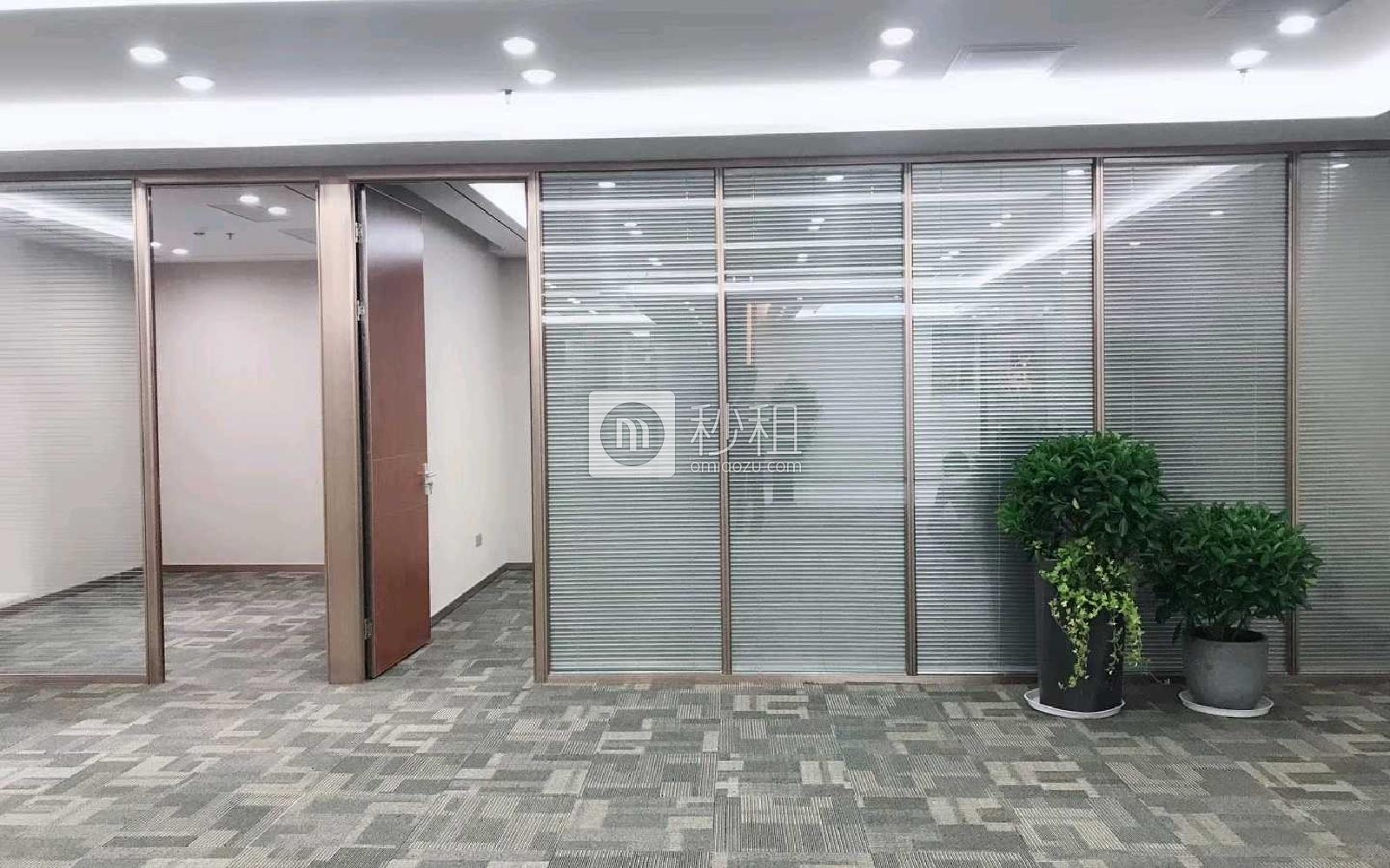 新华保险大厦写字楼出租439平米精装办公室158元/m².月