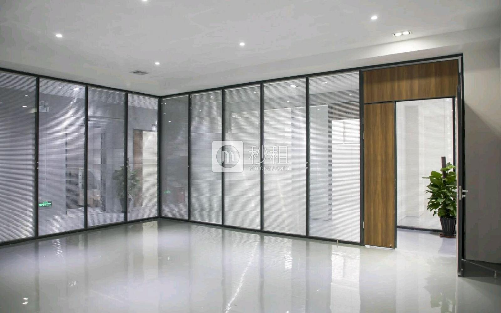 上雪创业者产业孵化中心写字楼出租104平米简装办公室45元/m².月