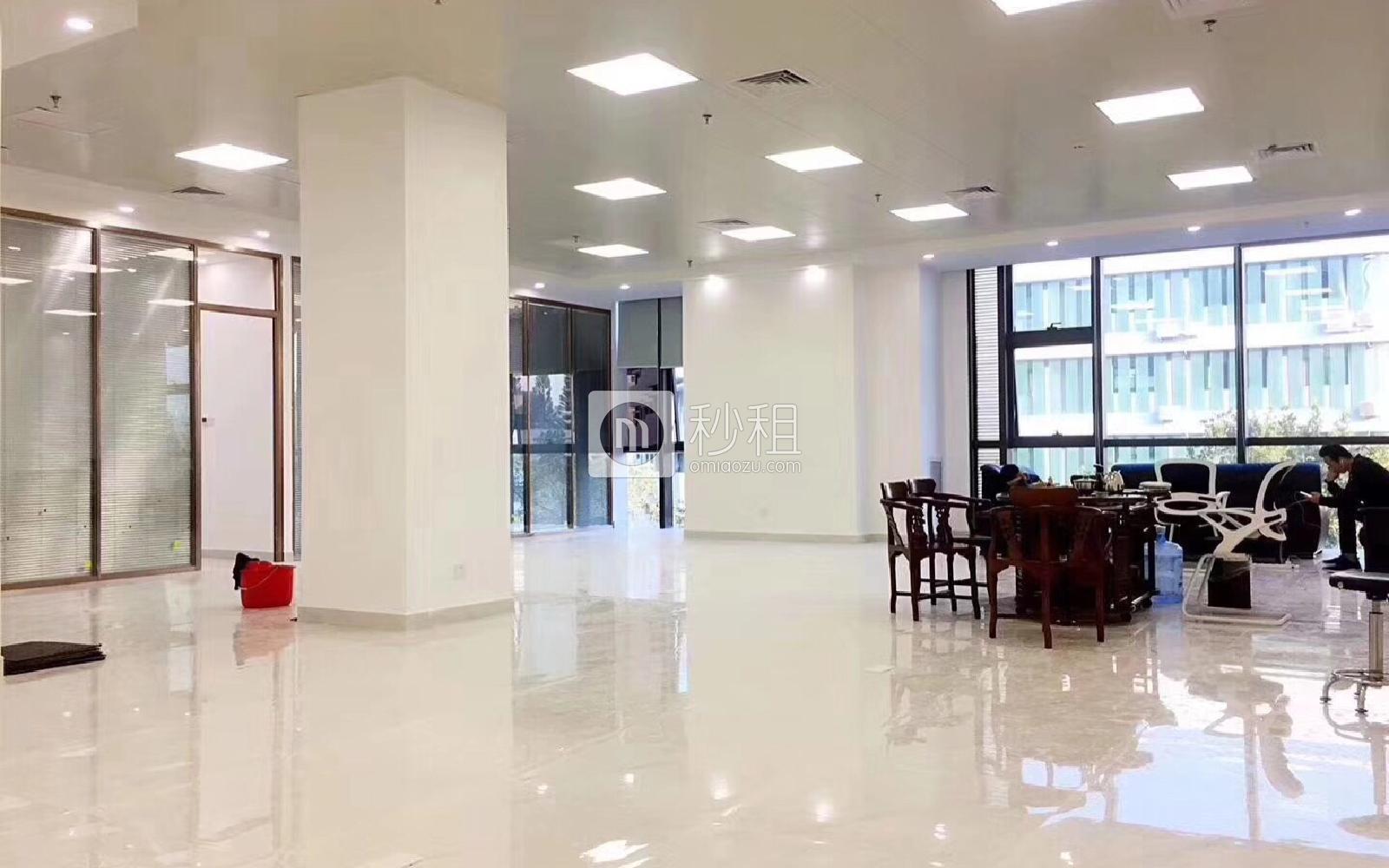 海翔广场写字楼出租486平米精装办公室110元/m².月