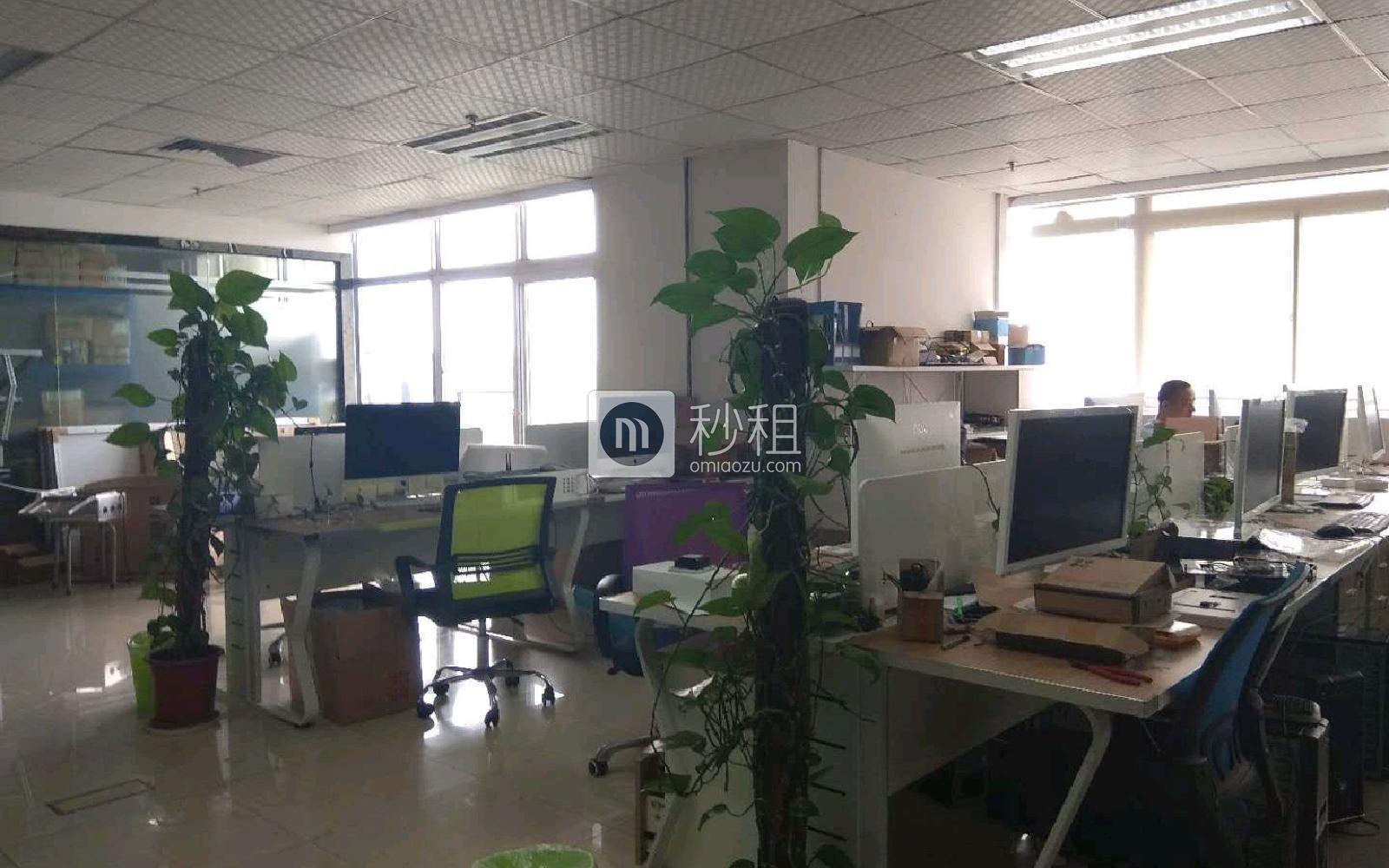 清华紫光信息港写字楼出租303平米精装办公室88元/m².月
