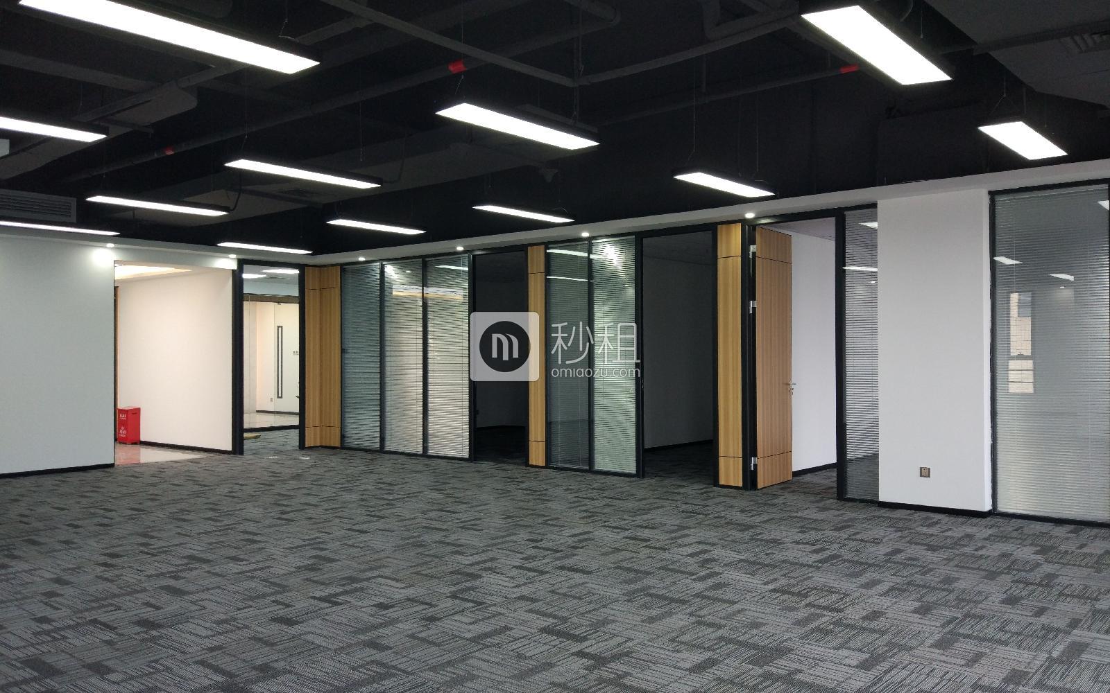 TCL科学园国际E城写字楼出租489平米精装办公室98元/m².月