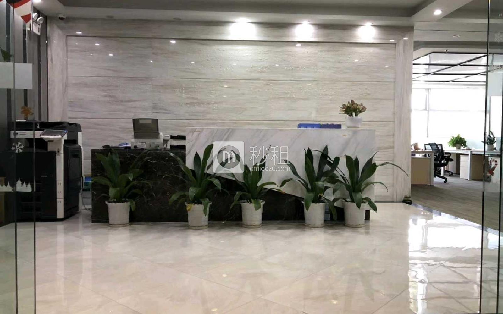 荣超经贸中心写字楼出租572平米豪装办公室150元/m².月
