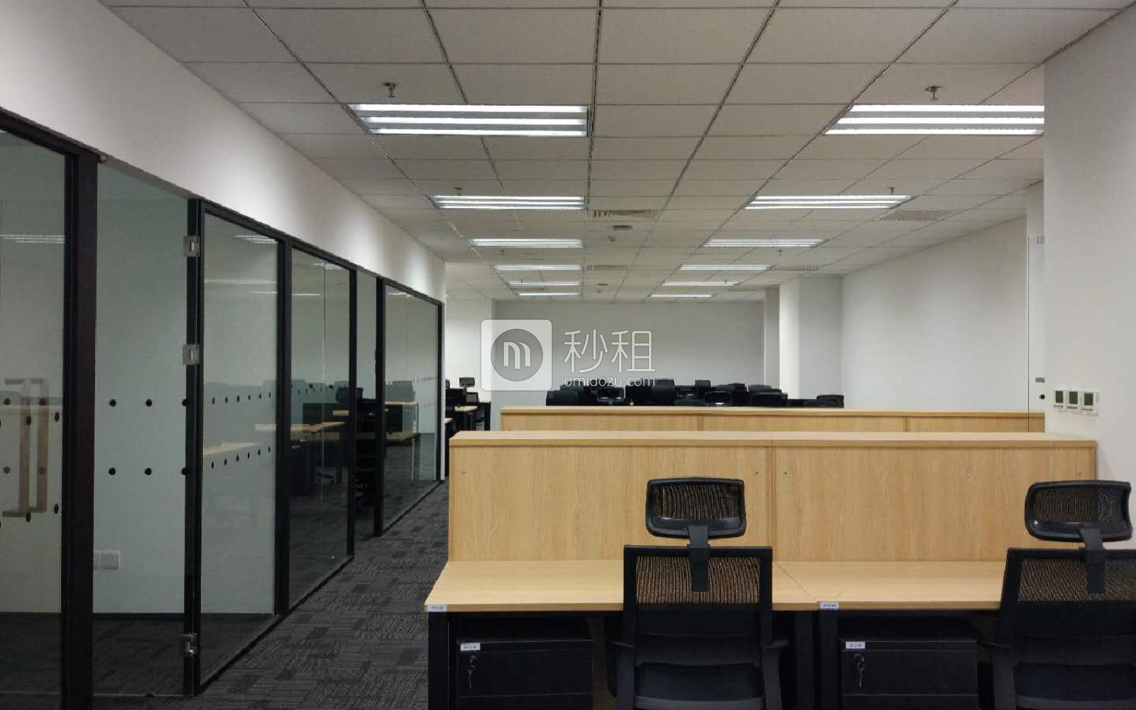 新时代广场写字楼出租448平米精装办公室140元/m².月