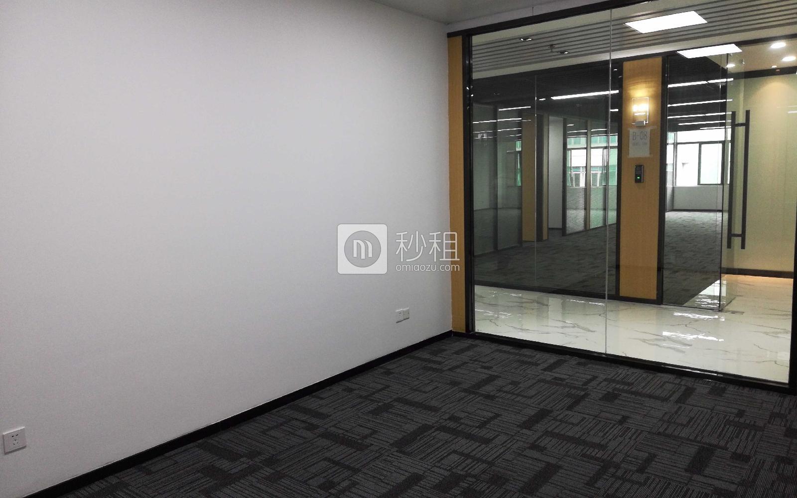 TCL大厦-摩斯众创空间写字楼出租429平米精装办公室135元/m².月