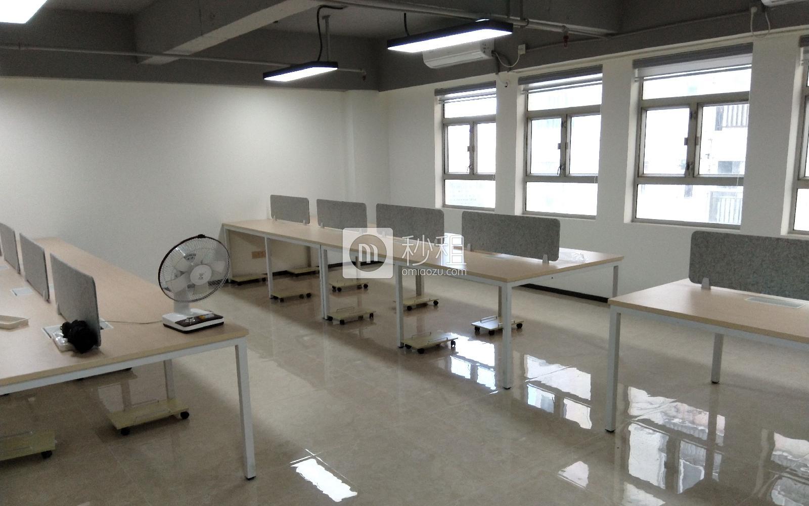 武警大厦写字楼出租111平米精装办公室95元/m².月