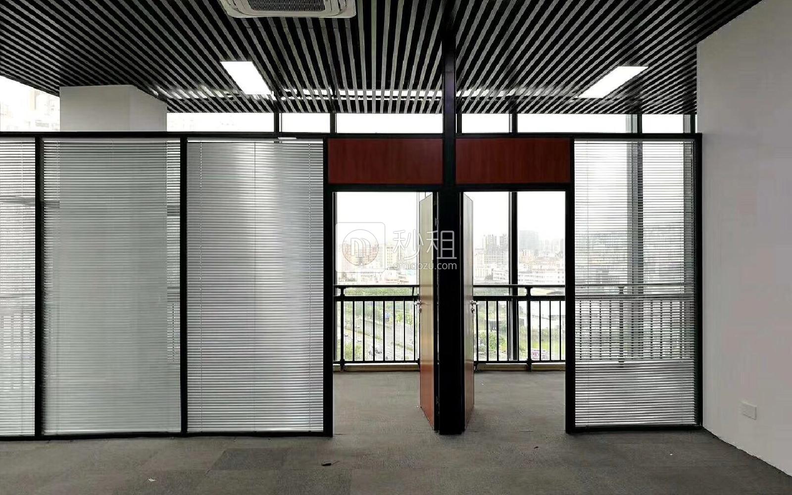 动车国际大厦·城立方写字楼出租132平米精装办公室119元/m².月