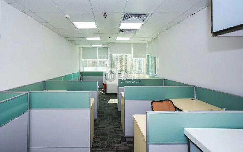嘉里中心写字楼出租89平米简装办公室105元/m².月