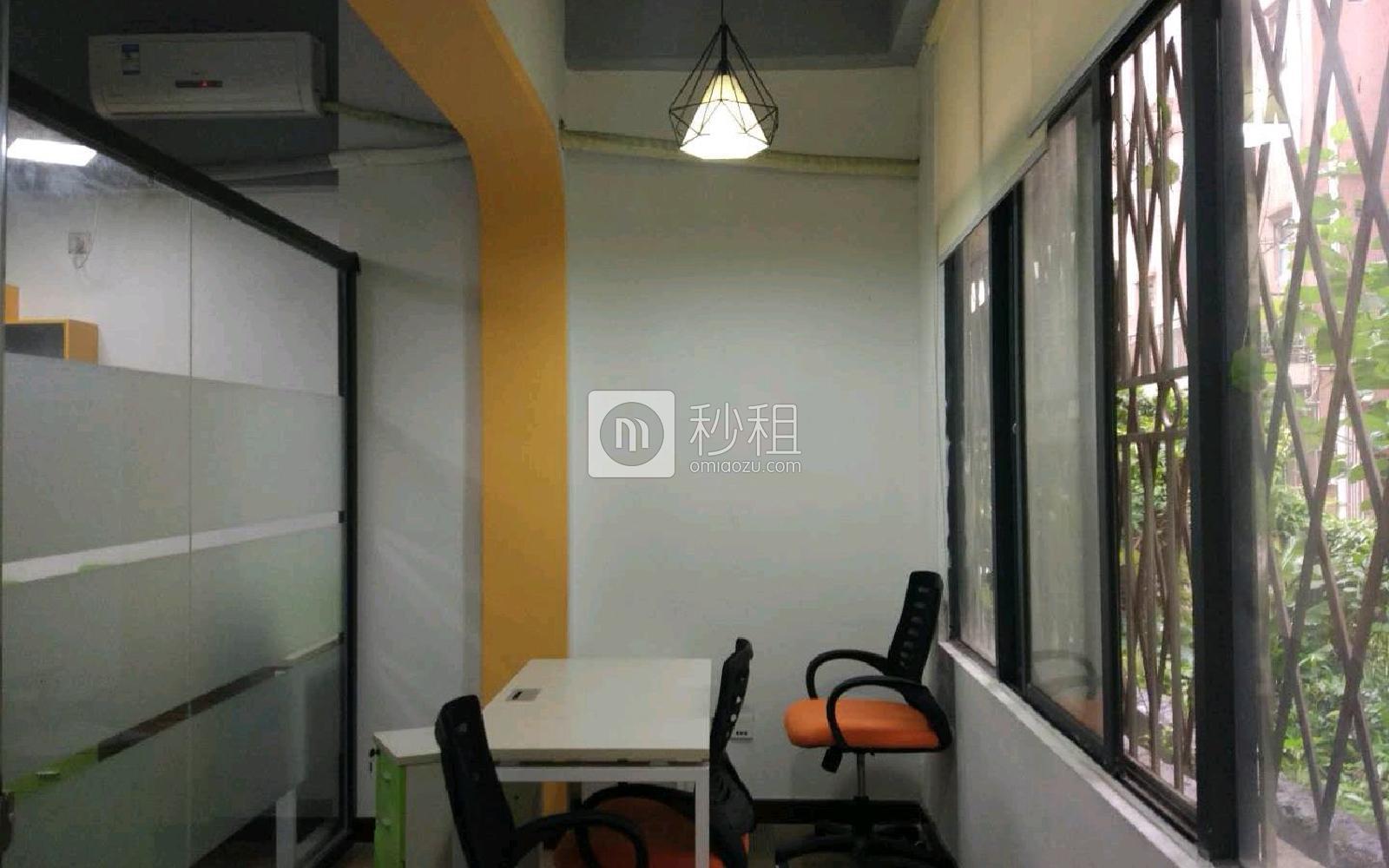 世外桃源创意园写字楼出租65平米精装办公室100元/m².月