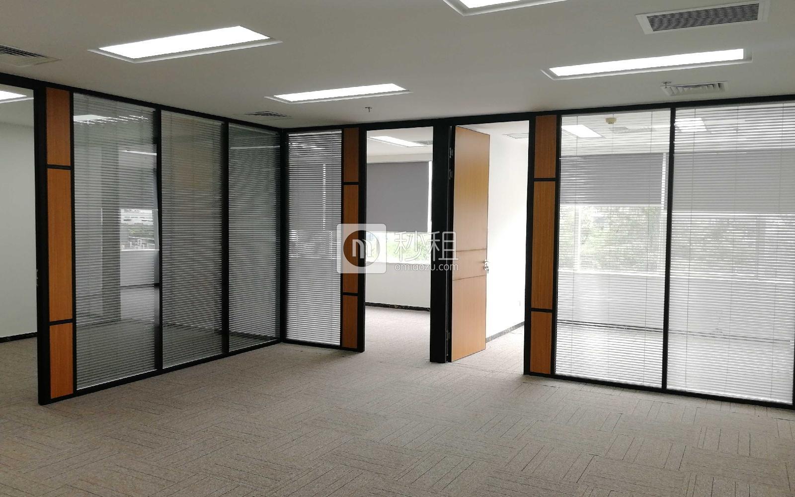 喜年中心写字楼出租179平米精装办公室100元/m².月