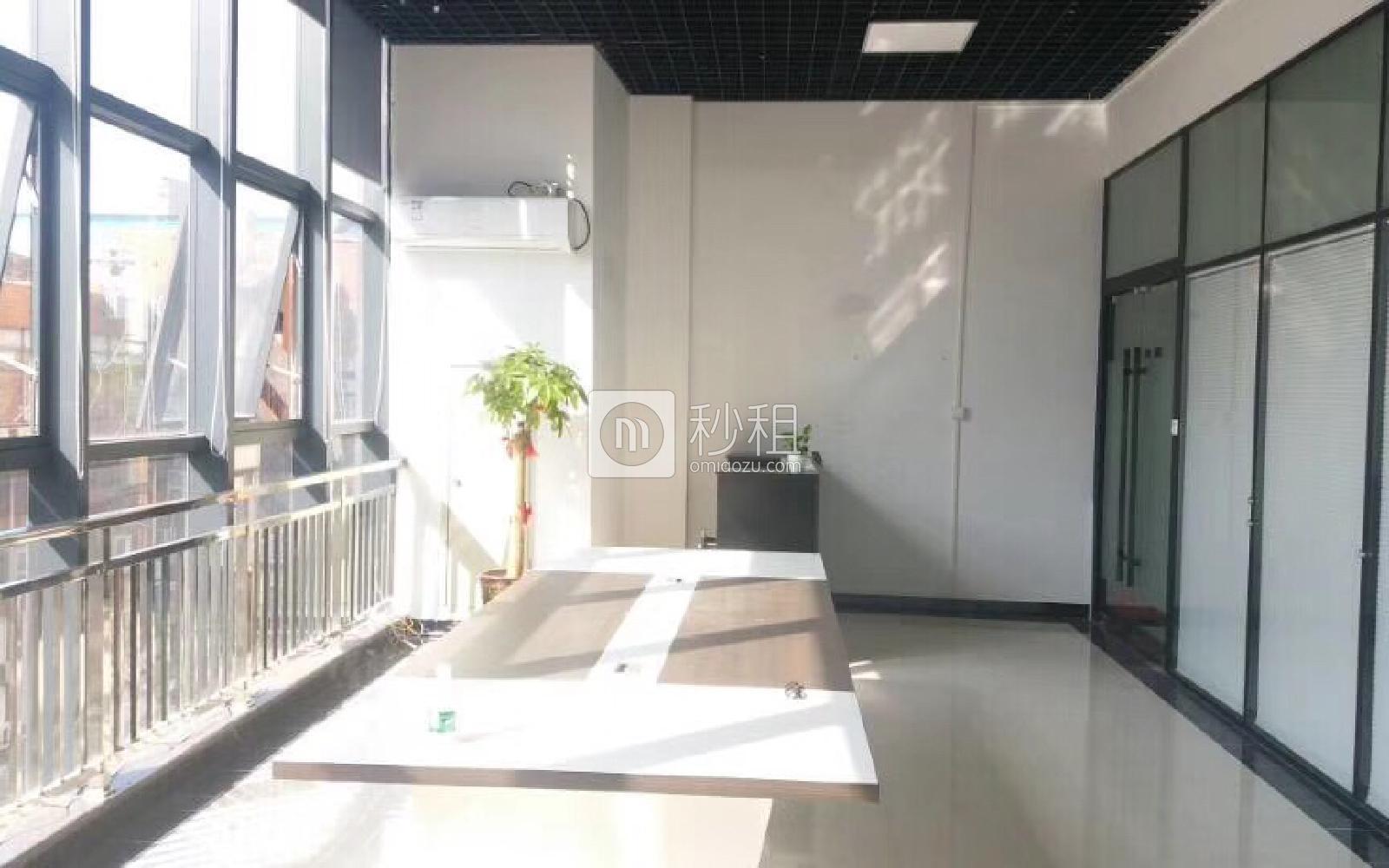 金马商业中心写字楼出租148平米简装办公室58元/m².月