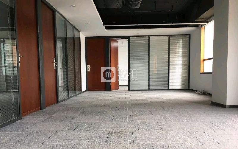 红桂大厦写字楼出租296平米精装办公室65元/m².月