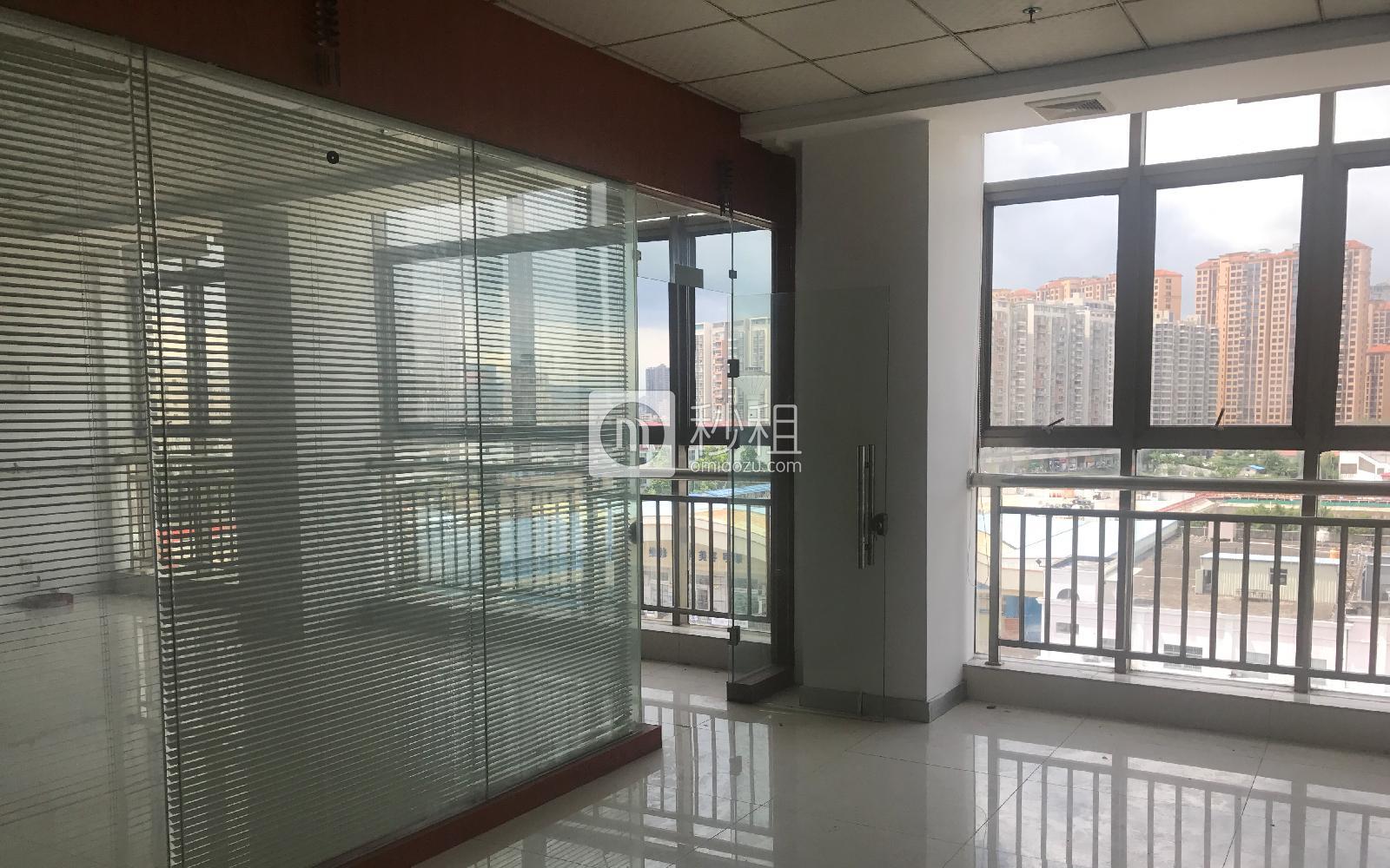 港之龙商务中心写字楼出租176平米精装办公室70元/m².月