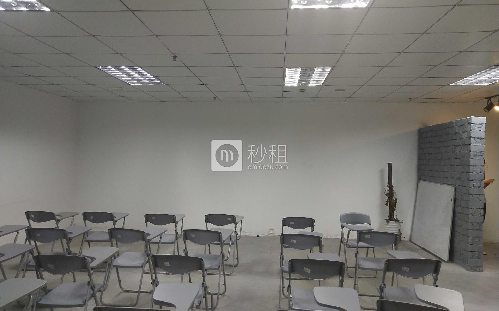 湖广通创业大厦写字楼出租121平米精装办公室42元/m².月