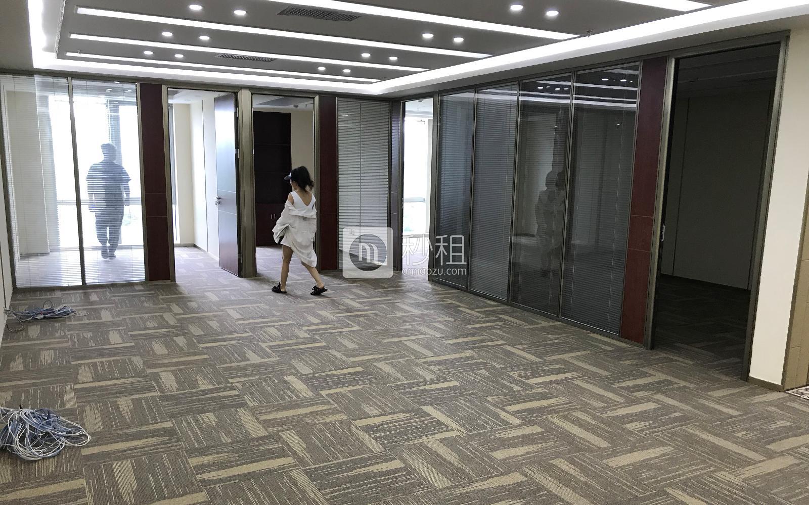 创富港-海外联谊大厦写字楼出租221平米精装办公室120元/m².月